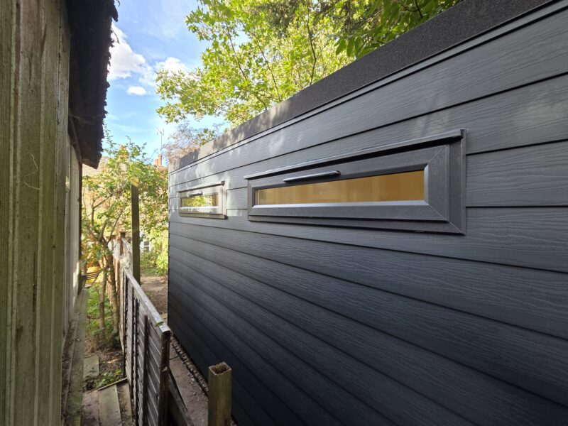 eSnug Plus garden office in London featuring privacy windows for natural light